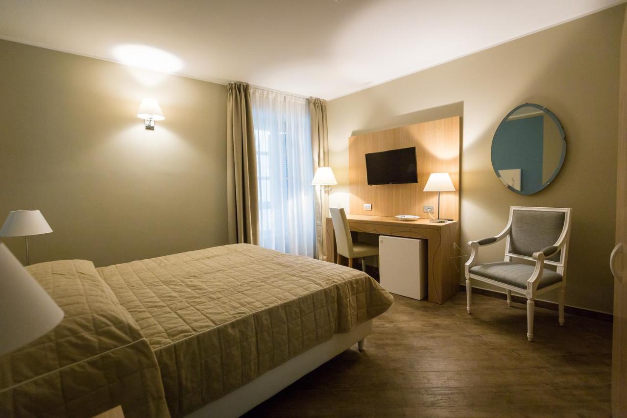 Hotel Monteverde Acqui Terme Esterno foto
