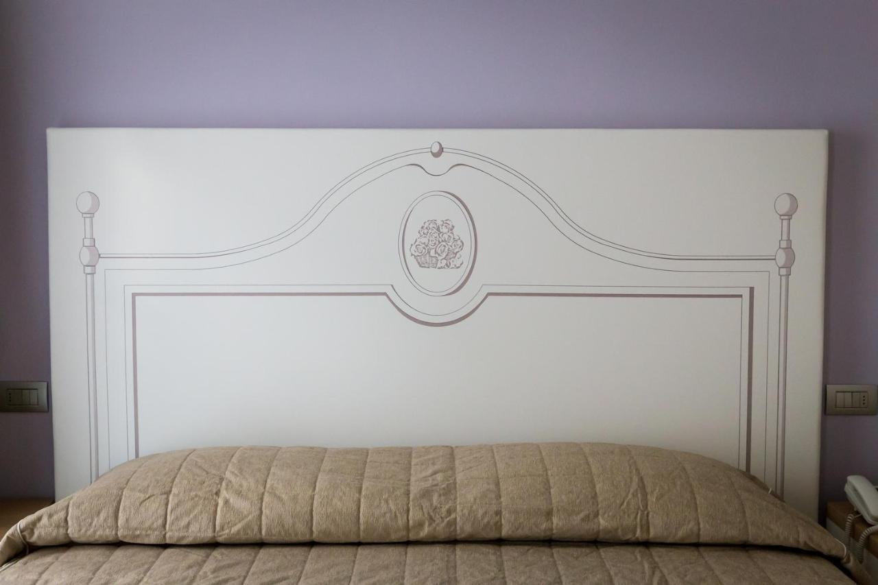 Hotel Monteverde Acqui Terme Esterno foto