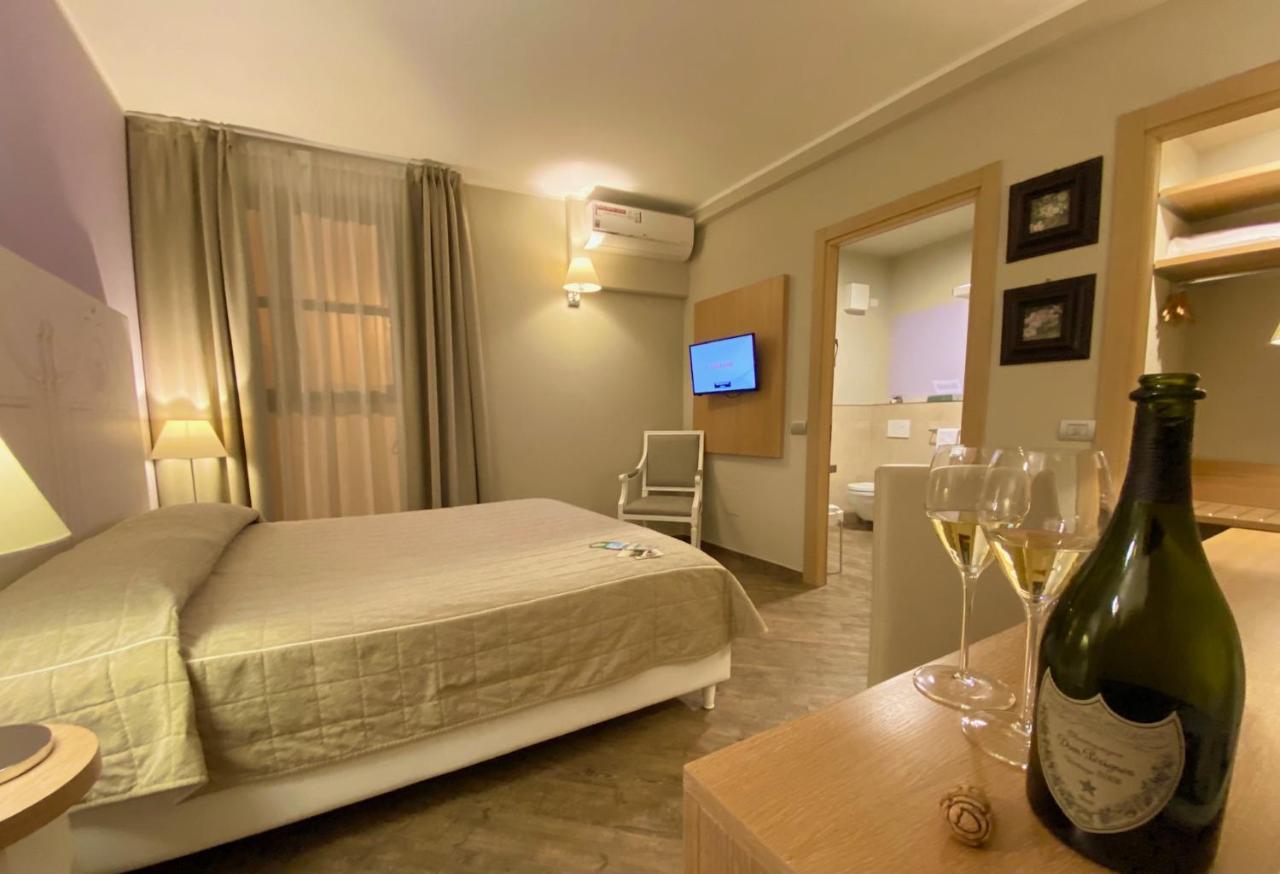 Hotel Monteverde Acqui Terme Esterno foto
