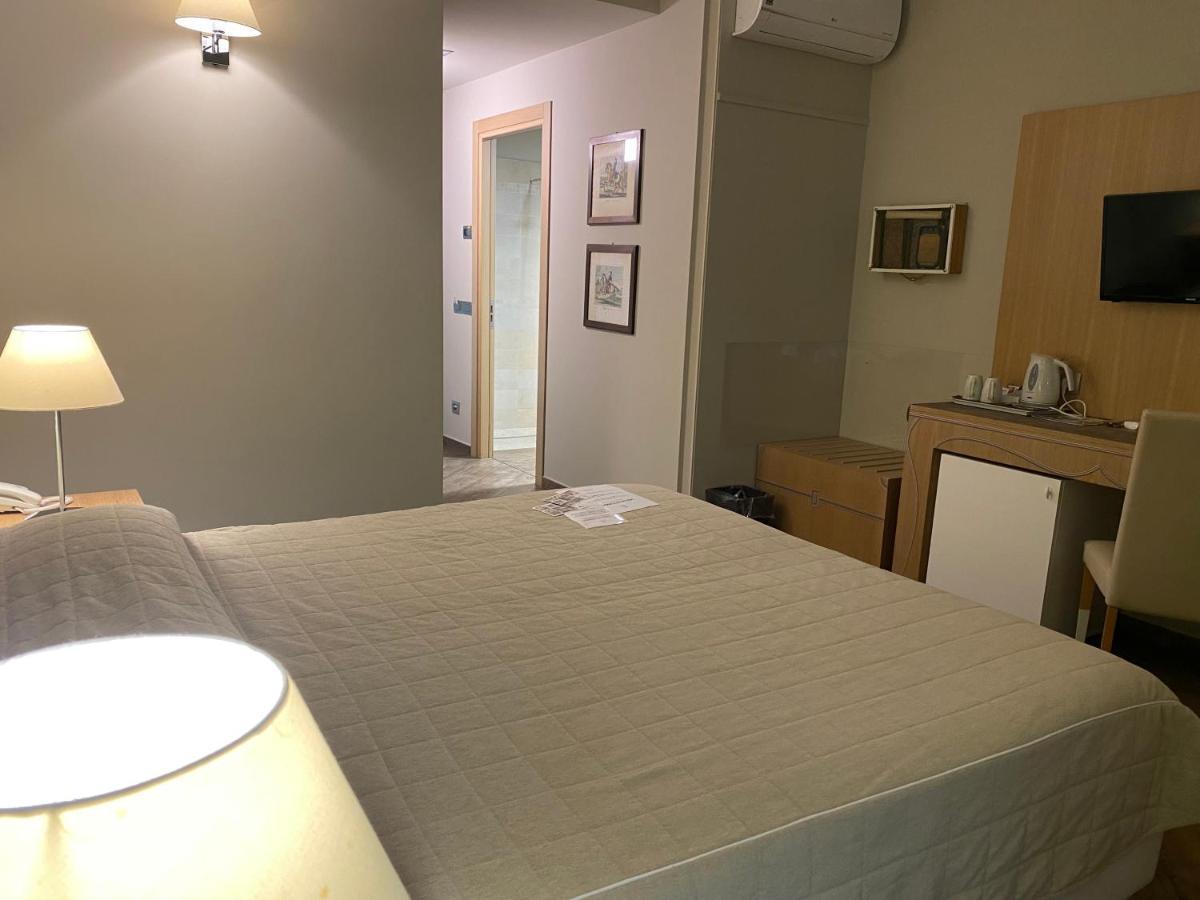 Hotel Monteverde Acqui Terme Esterno foto