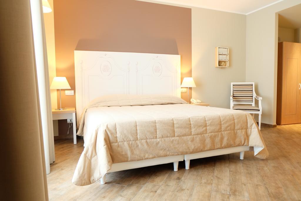 Hotel Monteverde Acqui Terme Esterno foto