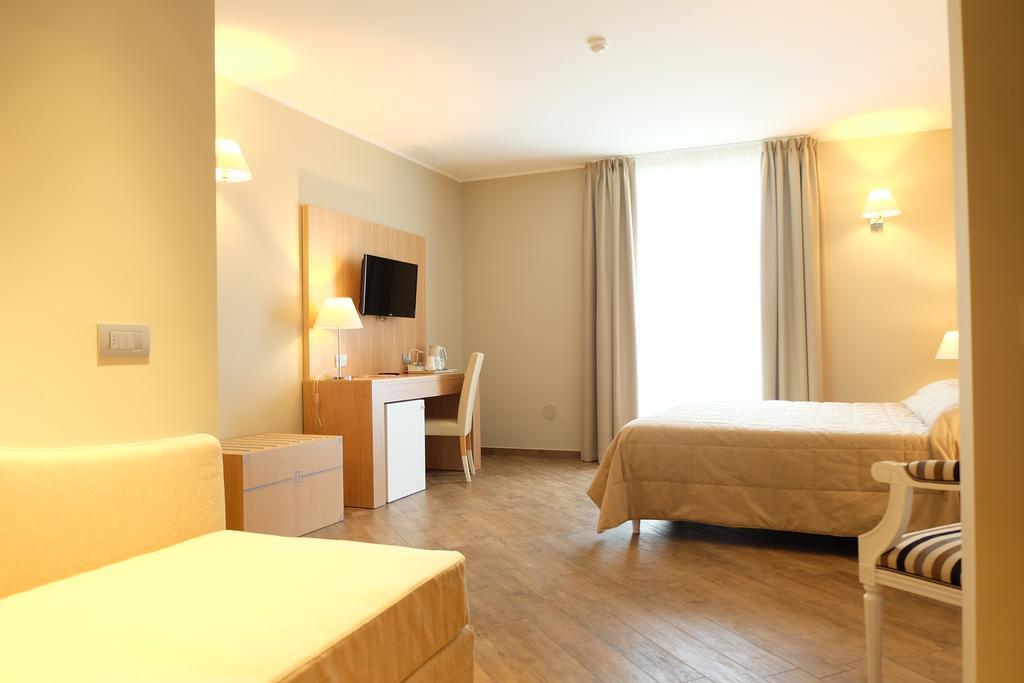 Hotel Monteverde Acqui Terme Esterno foto